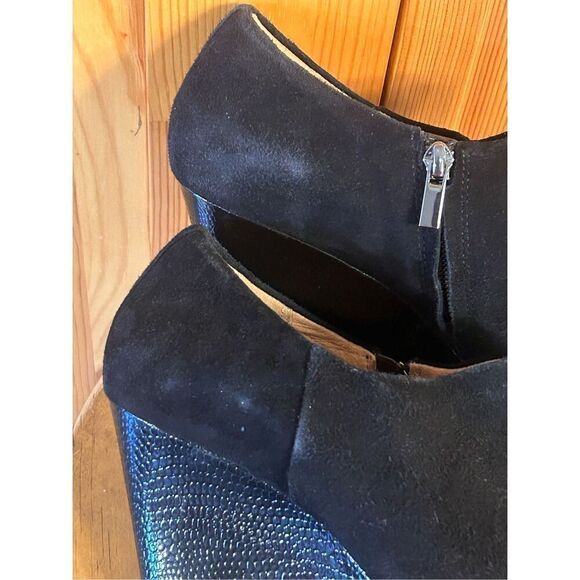 Clarks Artisan Cushion Boots 10M Black Suede Zip Up Wedge Ankle Boot - Picture 10 of 10